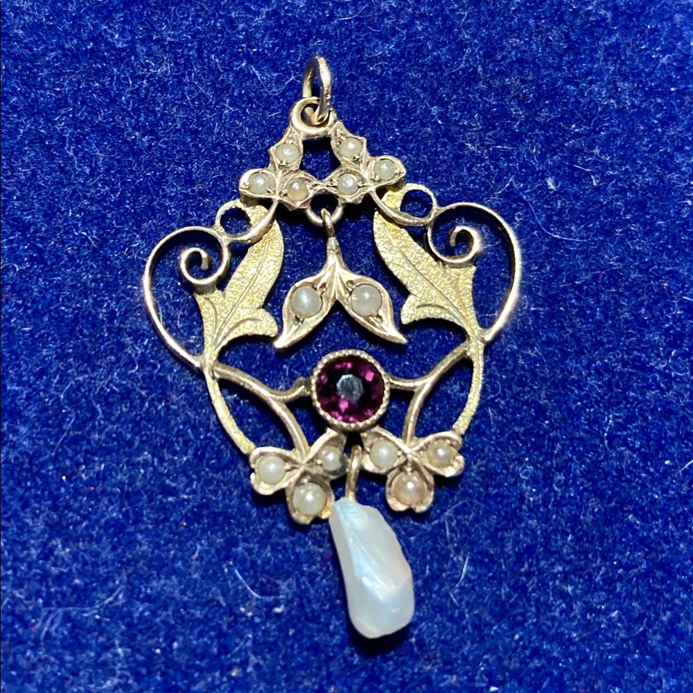 Victorian Seed Pearl, and Alexandrite Pendant 💎